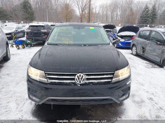 3VV2B7AX3LM104203 Volkswagen Tiguan