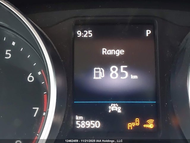3VV2B7AX3LM104203 Volkswagen Tiguan
