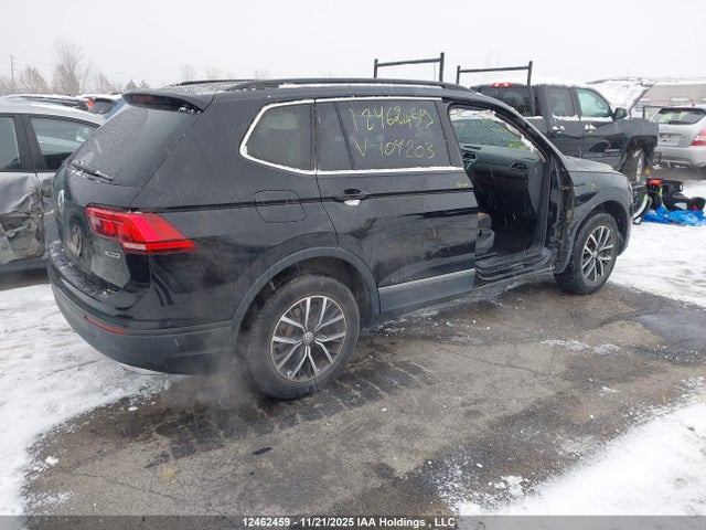 3VV2B7AX3LM104203 Volkswagen Tiguan
