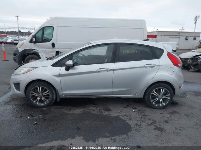 12462525 :رقم المزاد ، 3FADP4EJXDM122203 vin ، 2013 Ford Fiesta Se مزاد بيع
