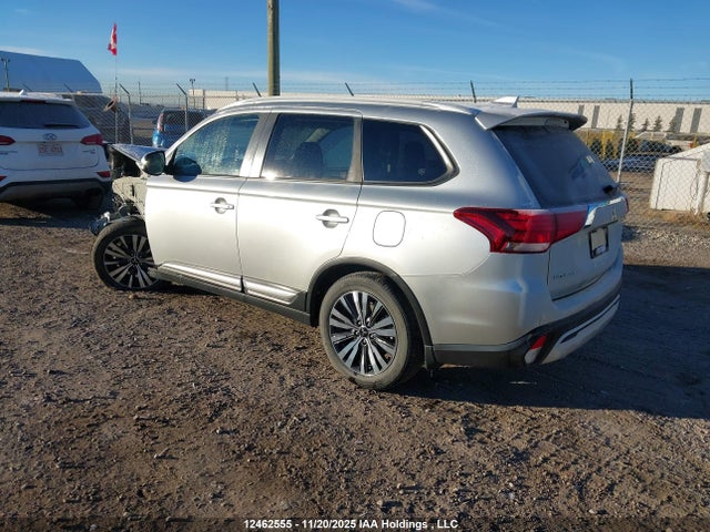 JA4AZ2A38LZ614321 Mitsubishi Outlander Es