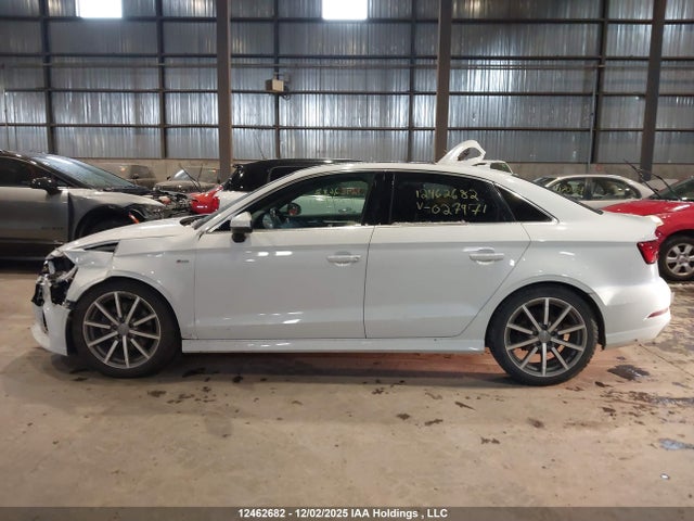 WAUJ8GFFXH1027971 Audi A3