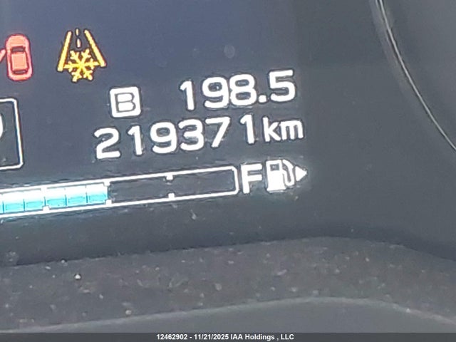 JF2GTABC8JH233048 Subaru Crosstrek Premium