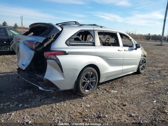 5TDGSKFC0SS185656 Toyota Sienna