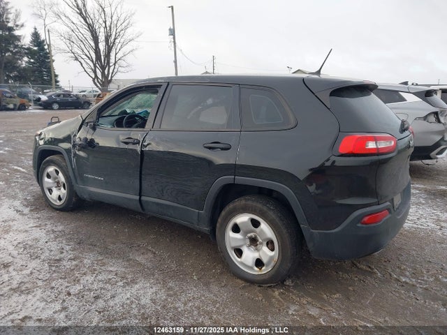 1C4PJLAB7GW144035 Jeep Cherokee Sport
