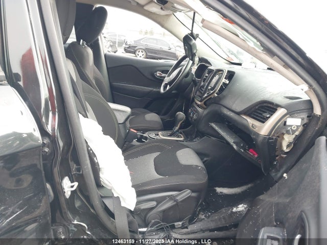 1C4PJLAB7GW144035 Jeep Cherokee Sport