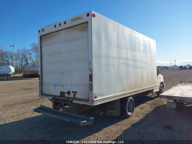 1GD374CG7F1193271 GMC Savana Cutaway 3500 1wt
