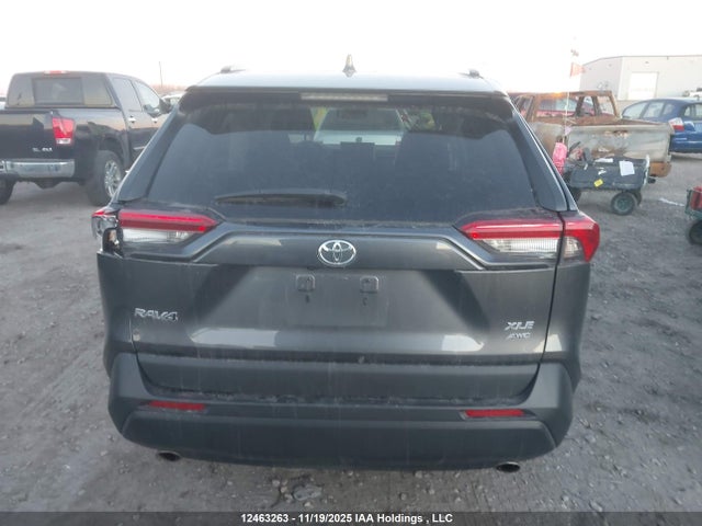 2021 Toyota Rav4 Xle მანქანა იყიდება აუქციონზე, vin: 2T3R1RFV7MC164618, აუქციონის ნომერი: 12463263