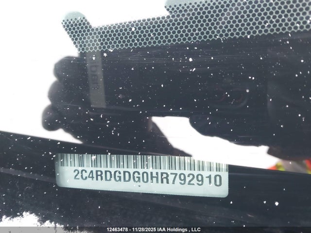 2C4RDGDG0HR792910 Dodge Grand Caravan