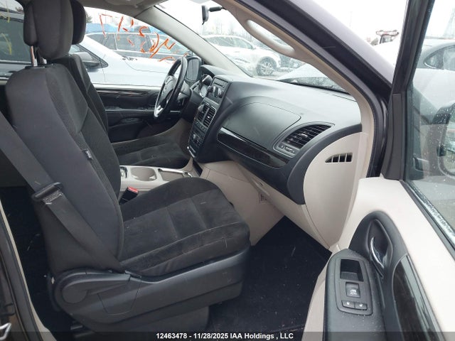 2C4RDGDG0HR792910 Dodge Grand Caravan