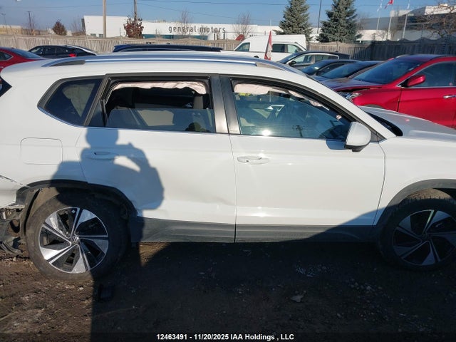 3VVUC7B26SM029777 Volkswagen TAOS SE