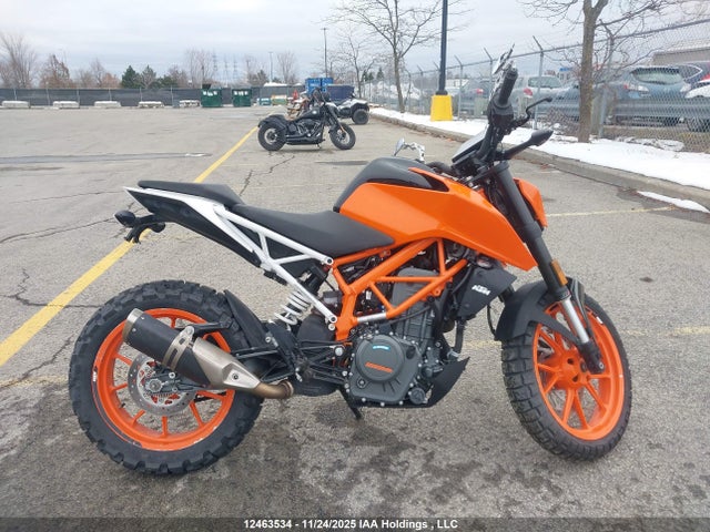 KTM 390 Duke 2017 MD2JPJ403HC210077 Image 12