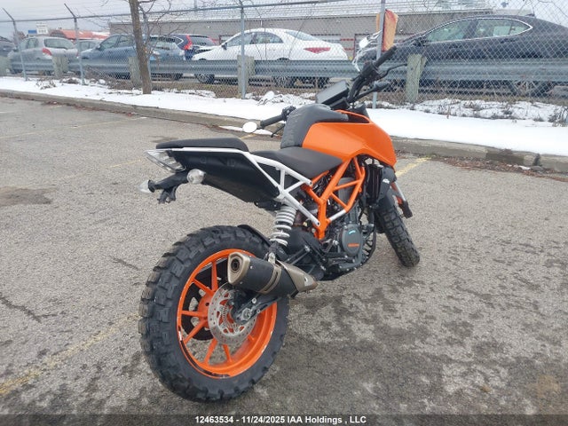 KTM 390 Duke 2017 MD2JPJ403HC210077 Image 4