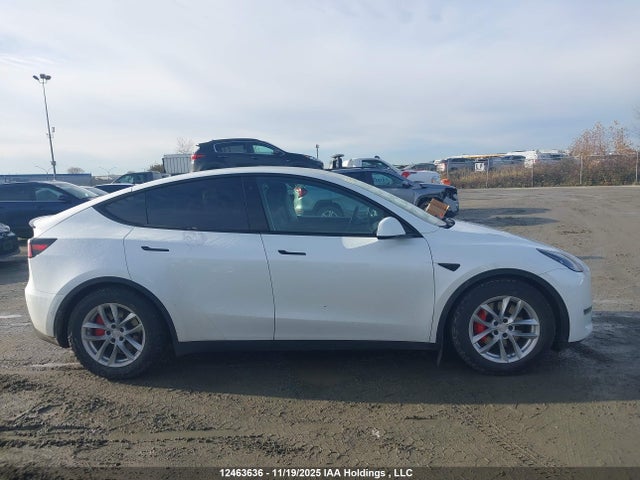 7SAYGDEF2NF500658 Tesla Model Y