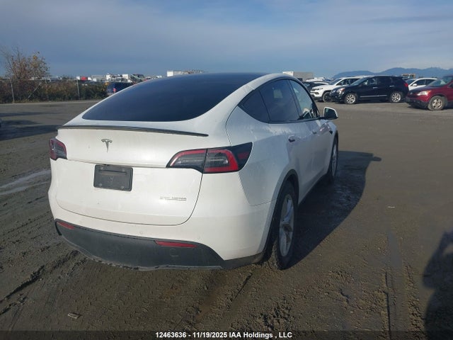 7SAYGDEF2NF500658 Tesla Model Y