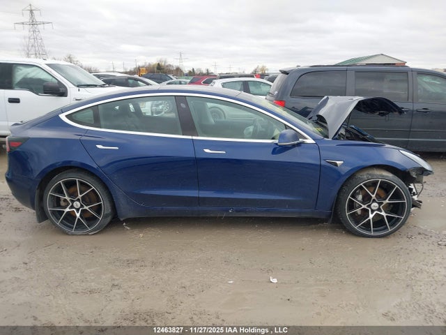 Продажа на аукционе авто 2018 Tesla Model 3 Long Range/mid Range, vin: 5YJ3E1EA0JF075743, номер лота: 12463827