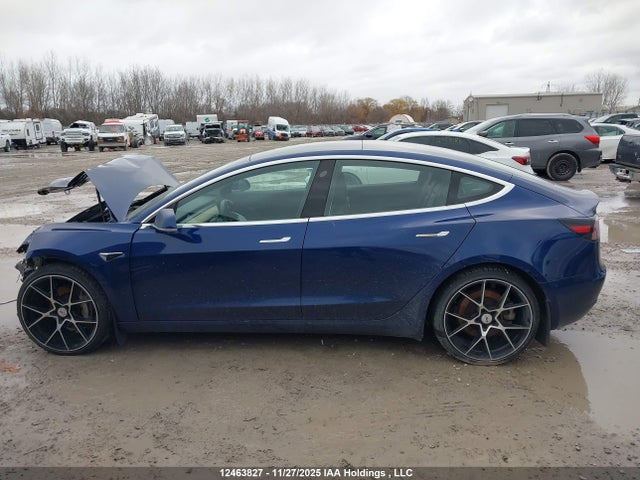 Продажа на аукционе авто 2018 Tesla Model 3 Long Range/mid Range, vin: 5YJ3E1EA0JF075743, номер лота: 12463827