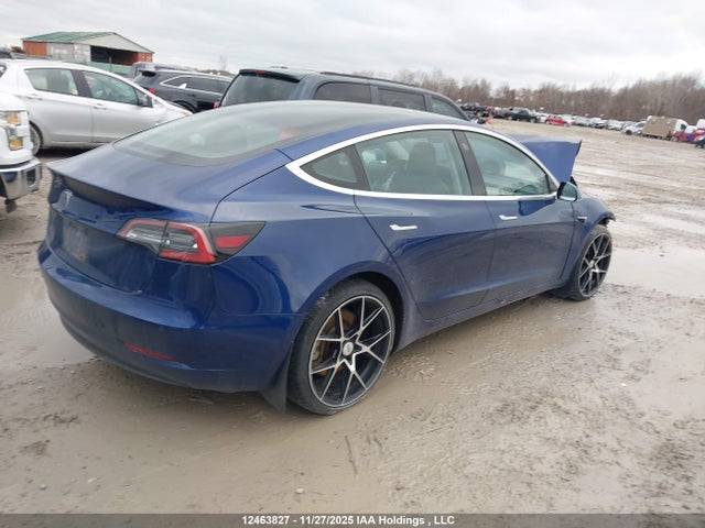 Продажа на аукционе авто 2018 Tesla Model 3 Long Range/mid Range, vin: 5YJ3E1EA0JF075743, номер лота: 12463827