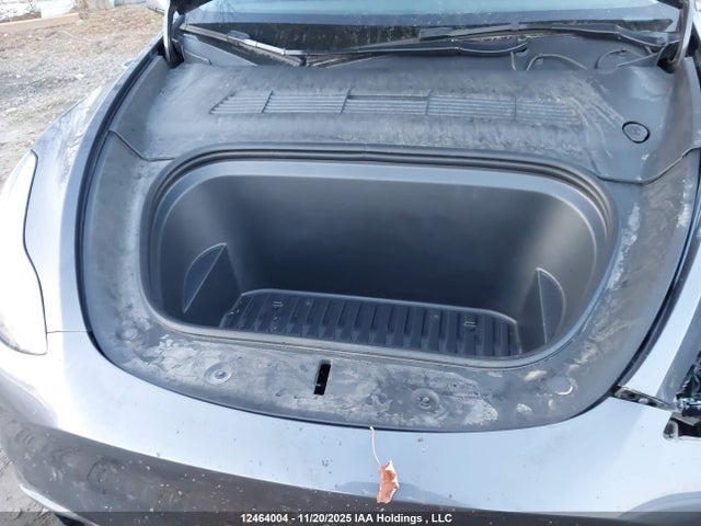 7SAYGDEF9NF569184 Tesla Model Y