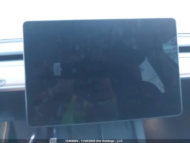 7SAYGDEF9NF569184 Tesla Model Y