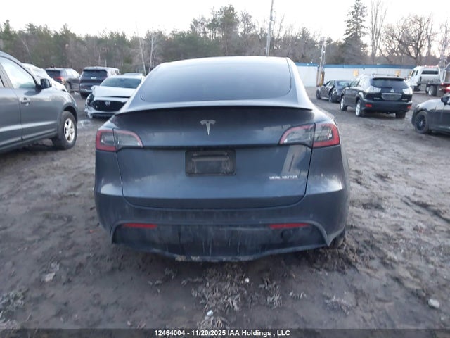 7SAYGDEF9NF569184 Tesla Model Y
