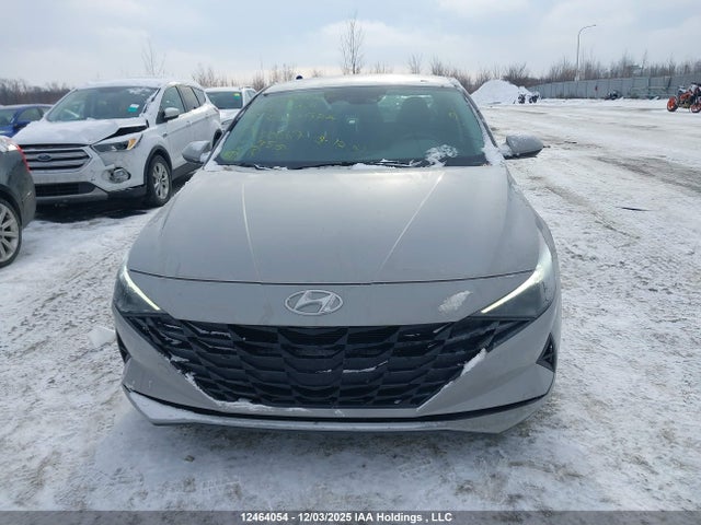 12464054 :رقم المزاد ، KMHLM4AG2NU330867 vin ، 2022 Hyundai Elantra Essential Ivt With Hyundai Smartsense Package مزاد بيع