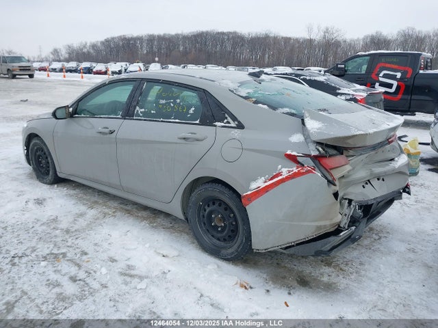 12464054 :رقم المزاد ، KMHLM4AG2NU330867 vin ، 2022 Hyundai Elantra Essential Ivt With Hyundai Smartsense Package مزاد بيع