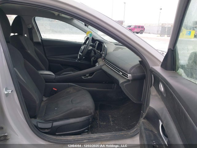 12464054 :رقم المزاد ، KMHLM4AG2NU330867 vin ، 2022 Hyundai Elantra Essential Ivt With Hyundai Smartsense Package مزاد بيع