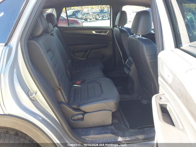 1V2BE2CA3RC203288 Volkswagen Atlas Cross Sport Sel