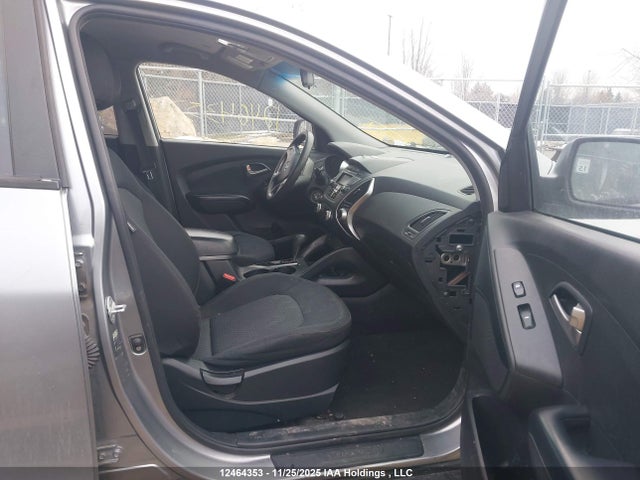 12464353 :رقم المزاد ، KM8JT3AC2CU327241 vin ، 2012 Hyundai Tucson مزاد بيع