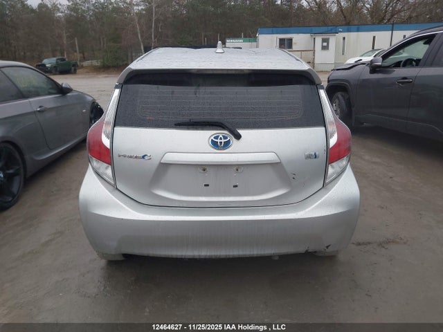 JTDKDTB32F1584572 Toyota Prius C Technology
