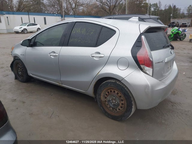 JTDKDTB32F1584572 Toyota Prius C Technology