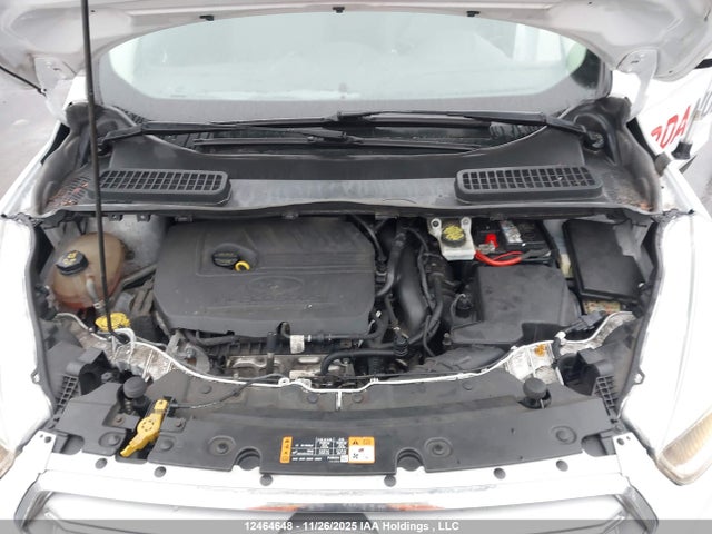 1FMCU0GDXHUA00596 Ford ESCAPE SE