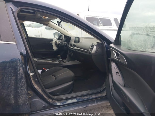 3MZBN1V71JM237419 Mazda MAZDA3