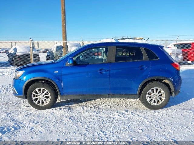 JA4AJ3AU1GZ608632 Mitsubishi RVR SE