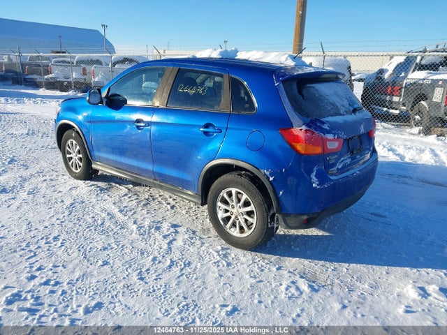 JA4AJ3AU1GZ608632 Mitsubishi RVR SE