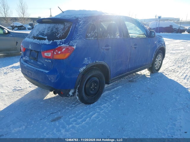 JA4AJ3AU1GZ608632 Mitsubishi RVR SE