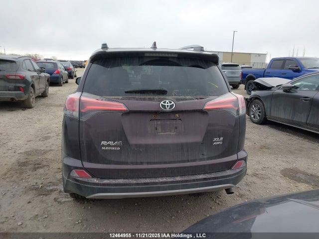 2T3RFREV3JW760449 Toyota Rav4 Adventure/xle