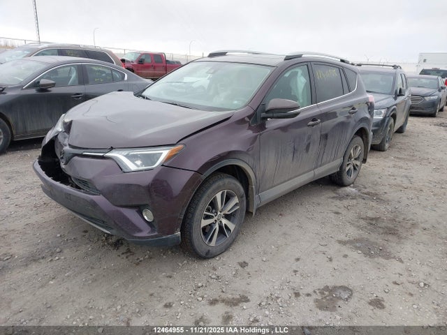 2T3RFREV3JW760449 Toyota Rav4 Adventure/xle