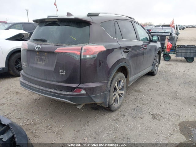 2T3RFREV3JW760449 Toyota Rav4 Adventure/xle