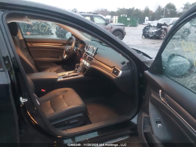 2018 Honda Accord Touring მანქანა იყიდება აუქციონზე, vin: 1HGCV1F97JA804416, აუქციონის ნომერი: 12465249