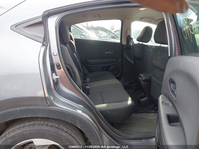 3CZRU6H36NM102995 Honda HR-V LX