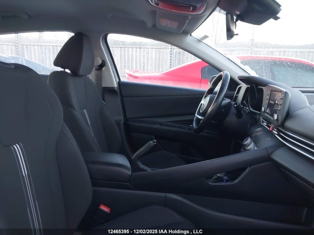KMHLM4AGXMU072760 Hyundai Elantra Preferred Ivt