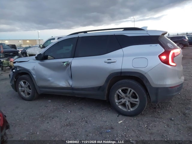 3GKALTEV6NL136147 GMC Terrain Sle