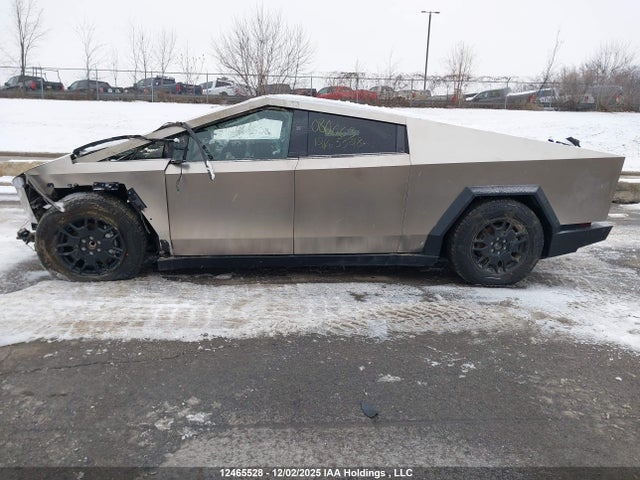2025 Tesla Cybertruck Awd მანქანა იყიდება აუქციონზე, vin: 7G2CEHED7SA080663, აუქციონის ნომერი: 12465528