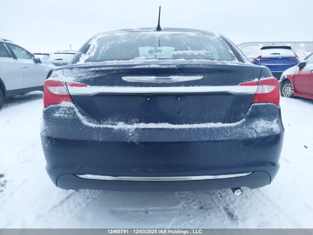 Chrysler 200 Touring 2014 1C3CCBBBXEN100989 Image 24