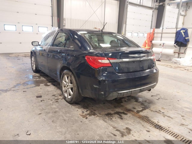 Chrysler 200 Touring 2014 1C3CCBBBXEN100989 Image 3