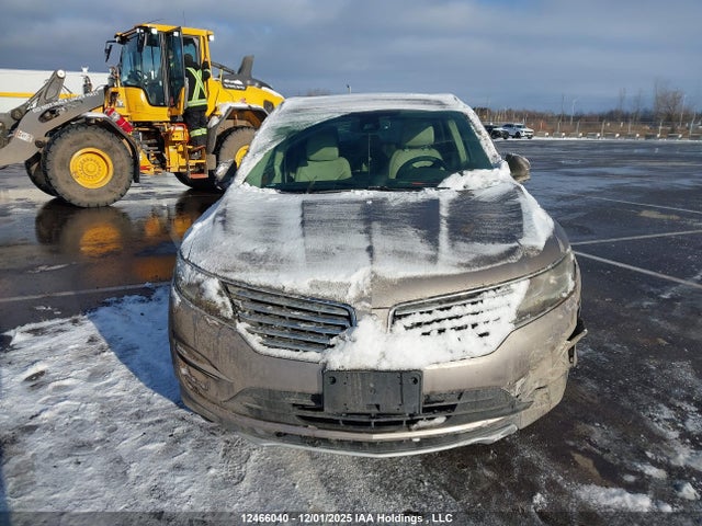 Lincoln MKC SELECT 2018 5LMCJ2D93JUL11746 Image 12