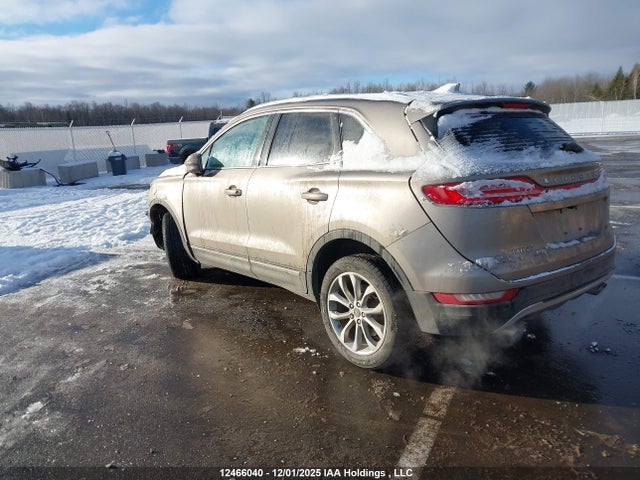 Lincoln MKC SELECT 2018 5LMCJ2D93JUL11746 Image 3