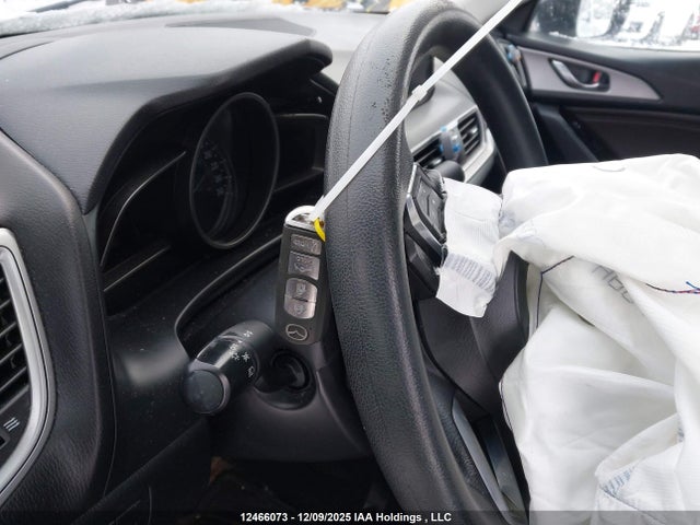 3MZBN1T78HM143650 Mazda Mazda3 Se